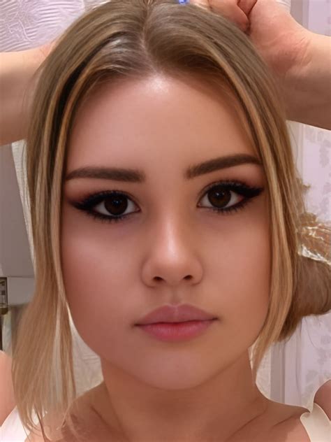 suki erome|carolinasukie .